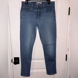 Levi's Medium Wash Classic Mid Rise Skinny Jeans